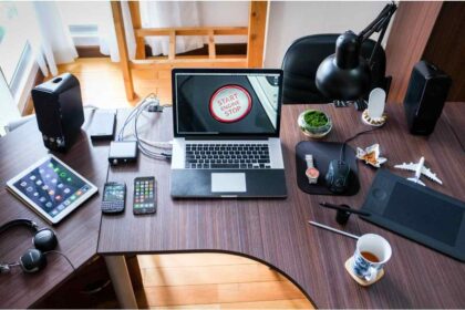 Organize Your Desk In A Proper Way